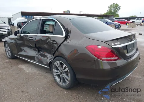 2018 Mercedes-Benz C 300 из США, поврежденный, VIN WDDWF4JBXJR375123